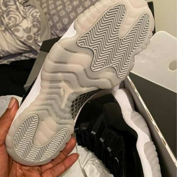 Jordan 11 - Picture 1 of 7